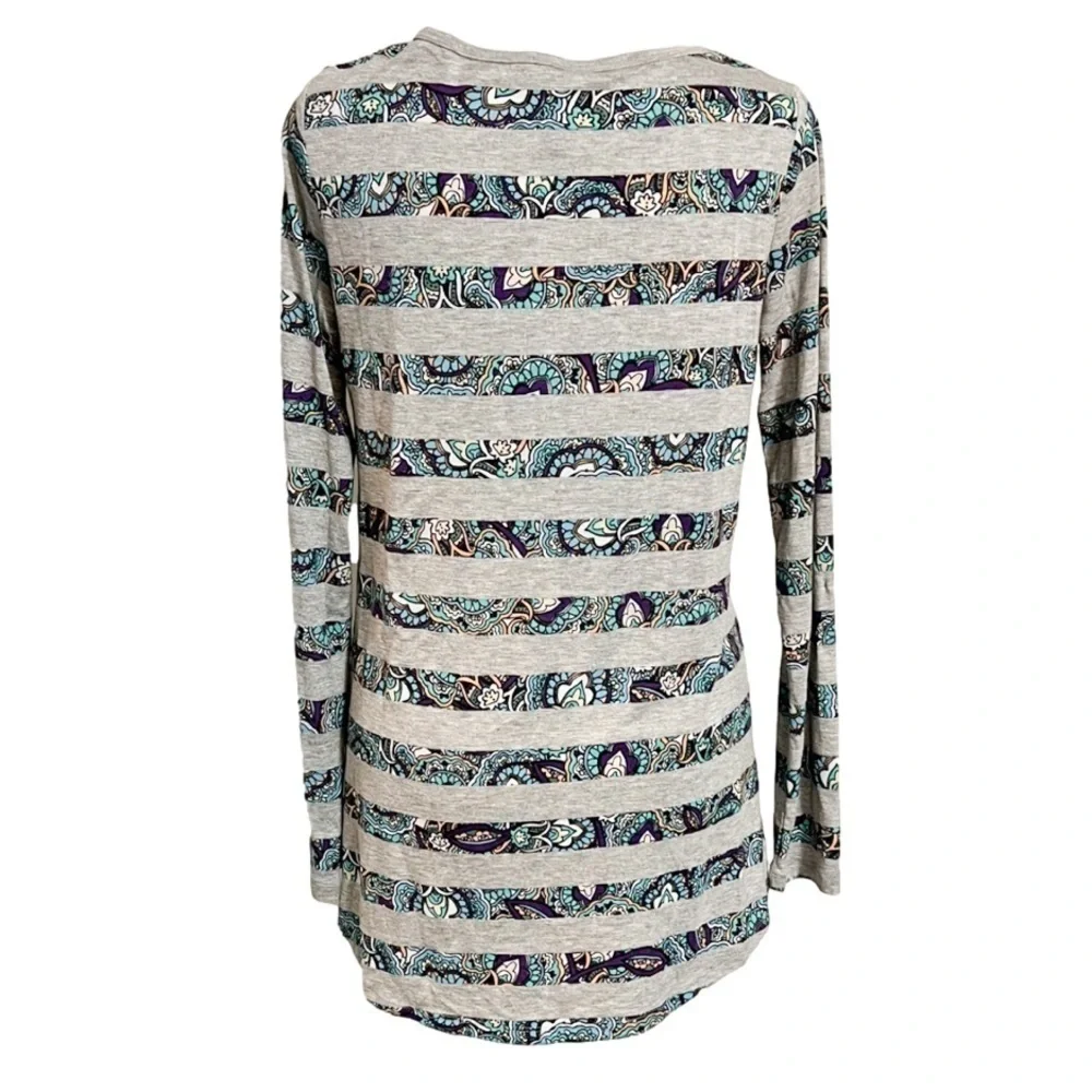 Lularoe Striped Long Sleeve Rayon Polyester Gray Patterned Top Women’s Sz XS - Picture 4 of 12